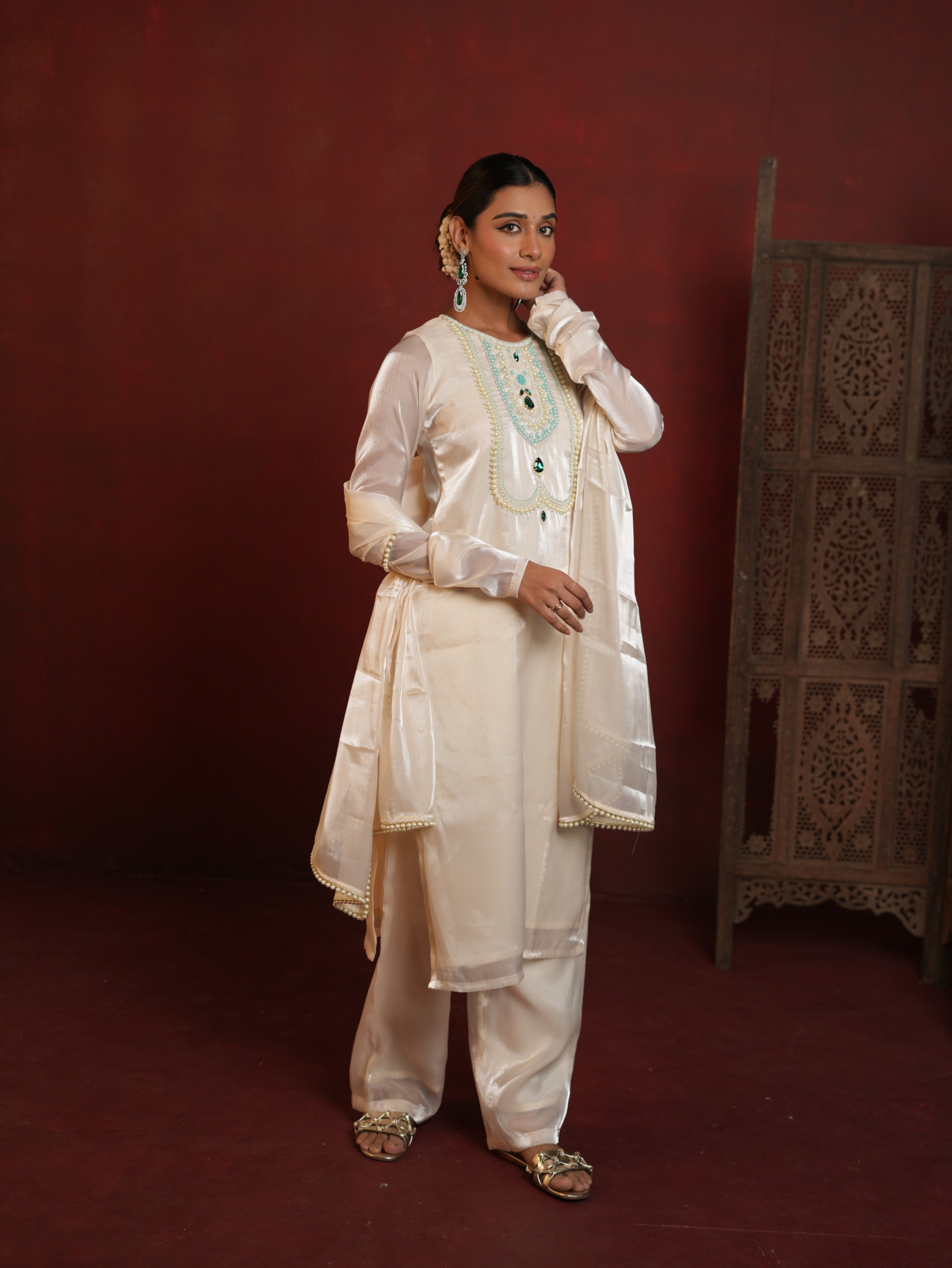Straight Suit Sets collection